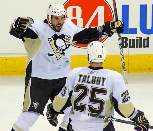 Craig Adams, Maxime Talbot