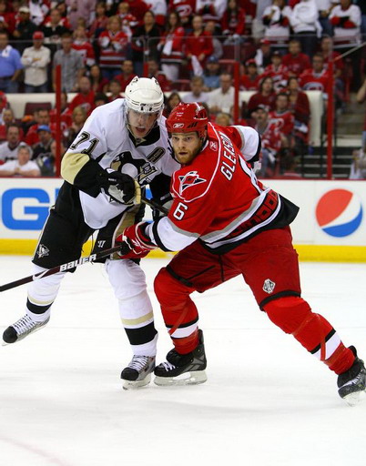 Evgeni Malkin, Tim Gleason