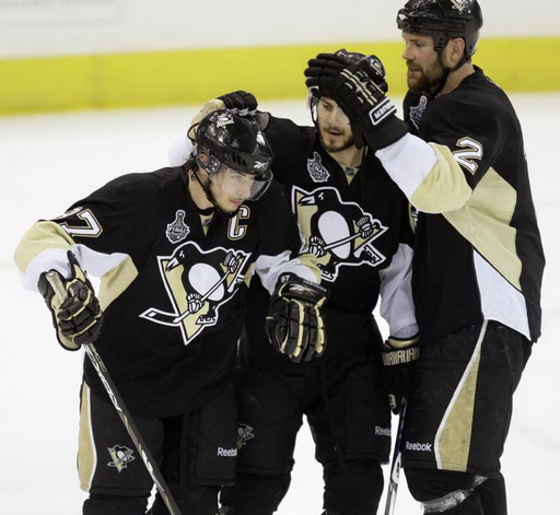 Sidney Crosby, Kristopher Letang, Hal Gill