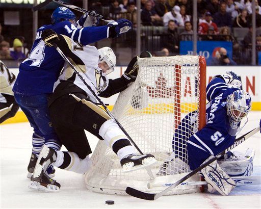 Jonas Gustavsson, Matt Stajan, Evgeni Malkin