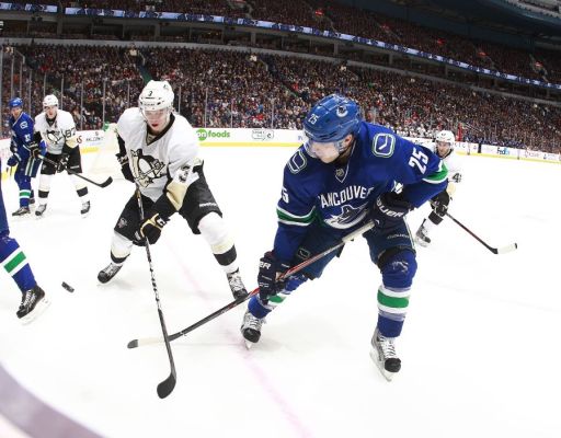 Olli Maatta, Mike Santorelli