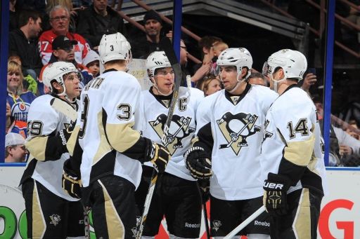 Brian Gibbons, Olli Maatta, Sidney Crosby, Matt Niskanen, Chris Kunitz