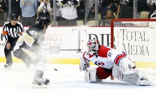 Brian Gibbons, Anton Khudobin