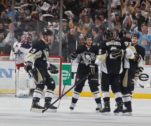 Olli Maatta, Brian Gibbons, Matt Niskanen, Sidney Crosby